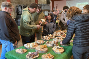 Gúdar reúne a más de un centenar de participantes en las IX Jornadas Medioambientales Micológicas